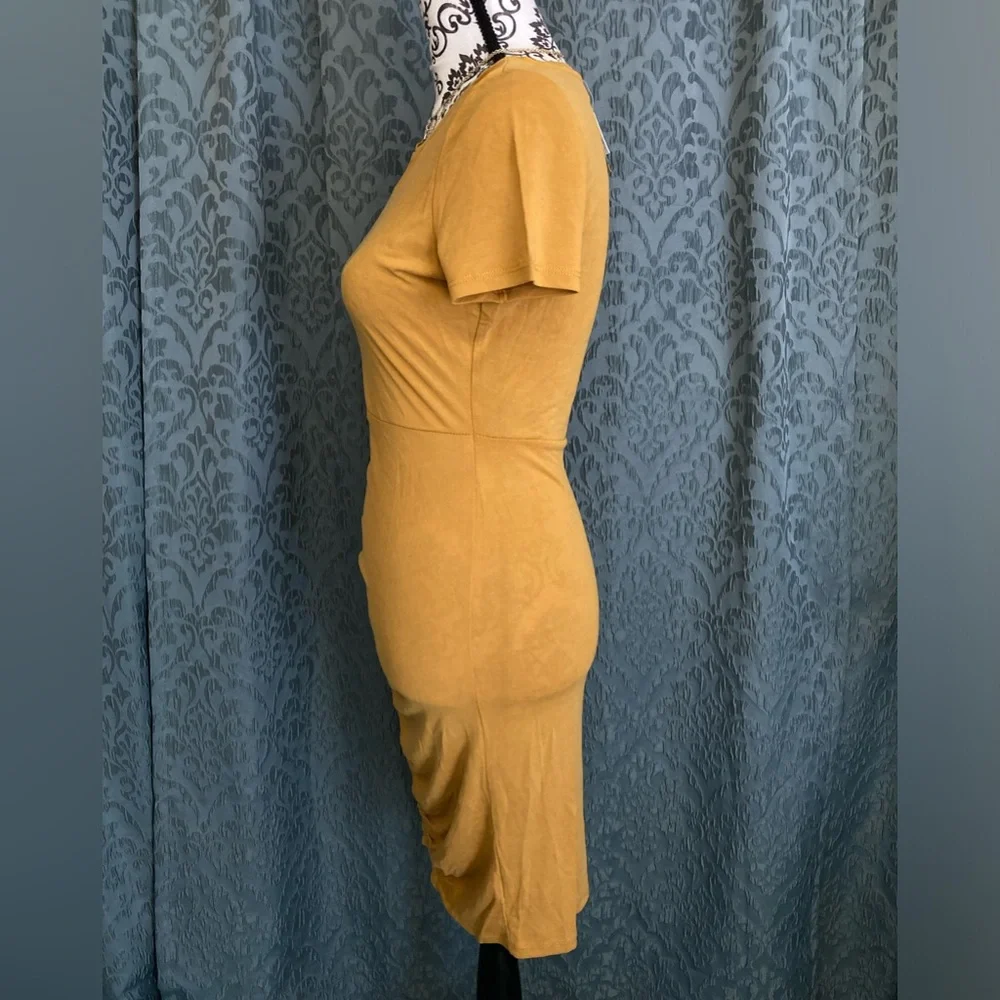 Ultra Flirt | NWT Women’s Cinch Skirt Spruce Yellow Short Sleeve Dress - Picture 4 of 6